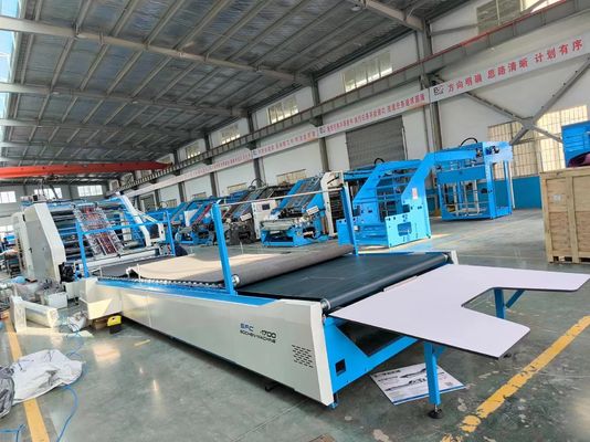 حافة الرصاص تغذية رف متعددة الوظائف ورقة إلى ورقة 5 Ply سيرفو الماكينات المصفوفة 160m / min السرعة العالية