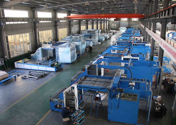 آلة تغليف الفلوت عالية السرعة الأوتوماتيكية عالية السرعة 2200x2200mm آلة تركيب الورق الذكية للورق المقوى إلى الورق المقوى