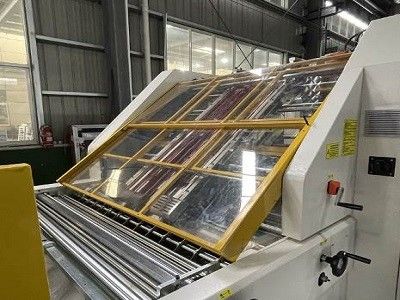 2200x2200mm آلة تصفيح الفلوت أوتوماتيكية مع CE Shied للطباعة